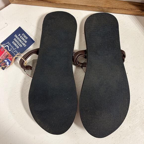 Her Best Foot Forward” Handmade Sandals Size 7 NWT - Picture 13 of 15
